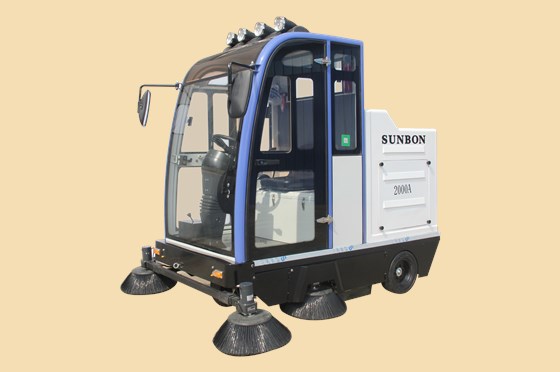 全封閉電動清掃車品牌圣倍諾 全封閉電動清掃車品牌圣倍諾