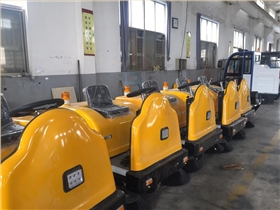 生產型企業用工廠掃地車改善車間環境 生產型企業用工廠掃地車改善車間環境