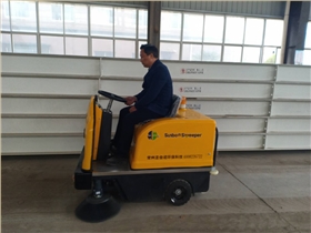 電動掃地機在浙江某化工廠的使用案例 電動掃地機在浙江某化工廠的使用案例