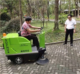 工業掃地機