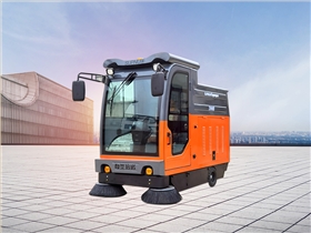 電動(dòng)掃地車選購時(shí)應(yīng)該看重哪些配置？