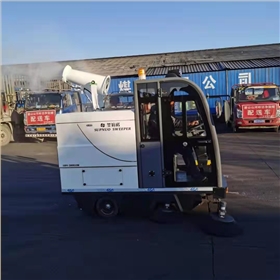 電動掃地車