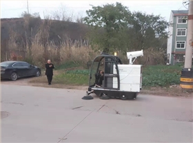 為什么要購買電動清掃車，能為企業省多少錢