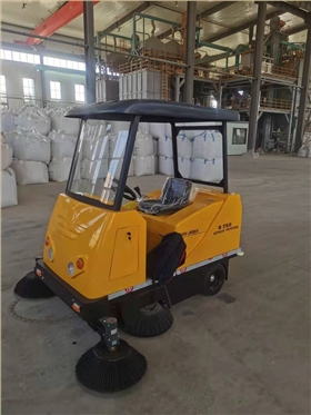 為什么電動(dòng)清掃車更適合工廠車間？