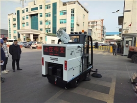 電動清掃車哪里好用？