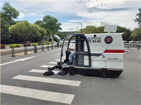 電動清掃車適合物業公司在地下停車場和社區道路上使用
