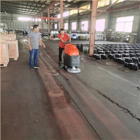 環(huán)衛(wèi)工人的好助手！道路清掃車讓你工作更輕松