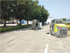 建筑工地路面清掃機：高效清潔與維護(hù)技巧
