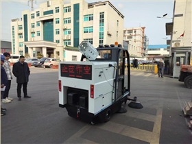 如何選擇適合你的倉庫清掃車，價格與質(zhì)量不再是顧慮