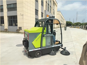 電動清掃車是一種用于工廠車間和工廠清潔的清潔設備