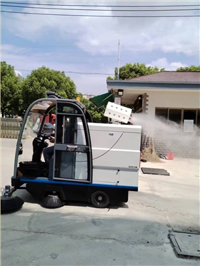環(huán)衛(wèi)電動清掃車——清潔無死角，操作簡便易學