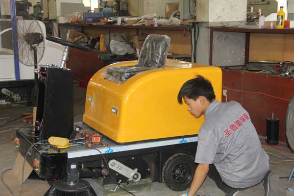 電動(dòng)掃地機(jī)廠家圣倍諾的工匠精神 電動(dòng)掃地機(jī)廠家圣倍諾的工匠精神