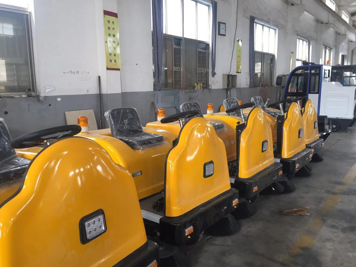 生產型企業用工廠掃地車改善車間環境 生產型企業用工廠掃地車改善車間環境