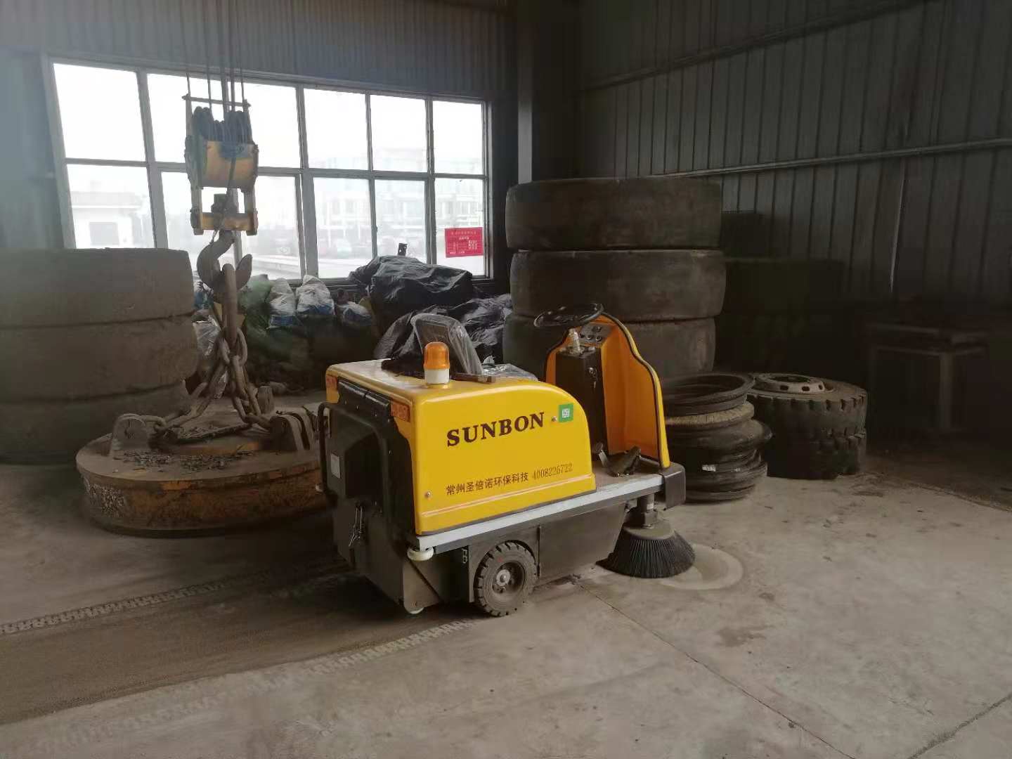 工廠掃地車改善鋁制品工廠衛生環境 工廠掃地車改善鋁制品工廠衛生環境
