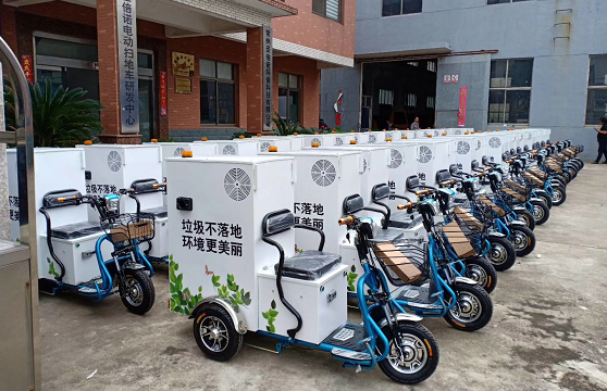 江西贛州定制的40臺電動吸塵車整裝待發(fā) 江西贛州定制的40臺電動吸塵車整裝待發(fā)