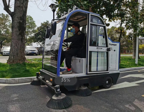 電動清掃車助力房地產樓盤開荒保潔