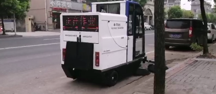 駕駛式電動(dòng)掃地車浙江環(huán)衛(wèi)保潔公司應(yīng)用