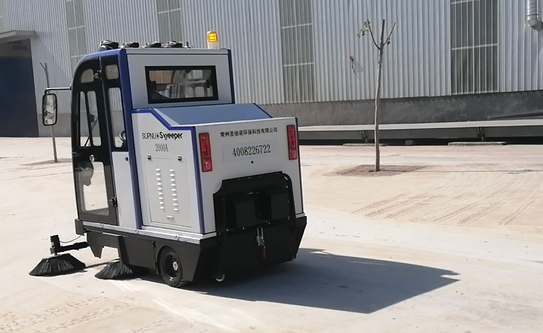 全封閉掃地車2000A出貨紹興某機(jī)電股份公司 全封閉掃地車2000A出貨紹興某機(jī)電股份公司
