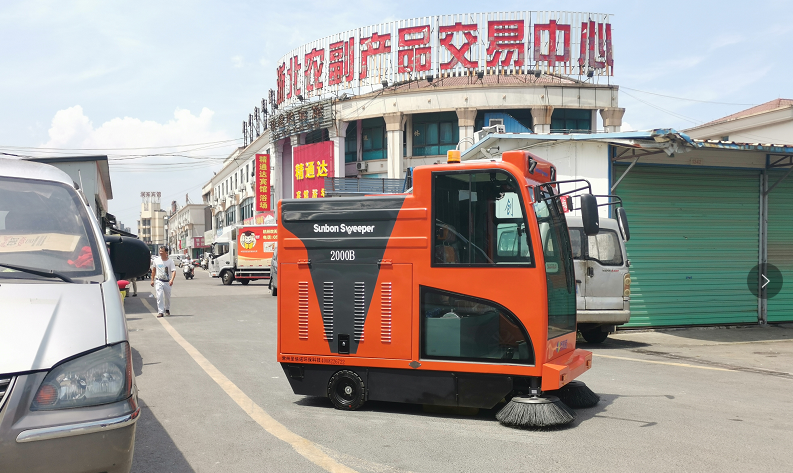 環衛電動掃路車的優點及經濟效益