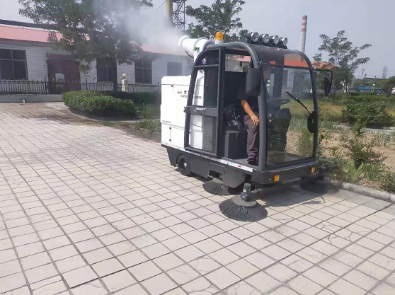 2000AW電動掃地車進駐山西太原某新能源工廠