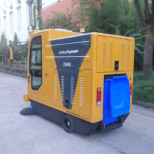 環(huán)衛(wèi)部門都在用電動清掃車搞衛(wèi)生