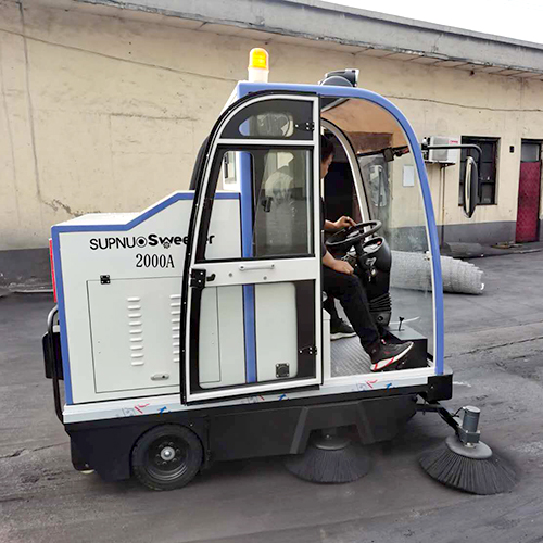 工廠車(chē)間適合用的工業(yè)掃地機(jī)