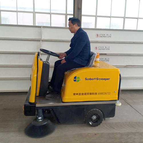 工業掃地車