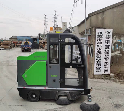 大面積清掃用電動清掃車