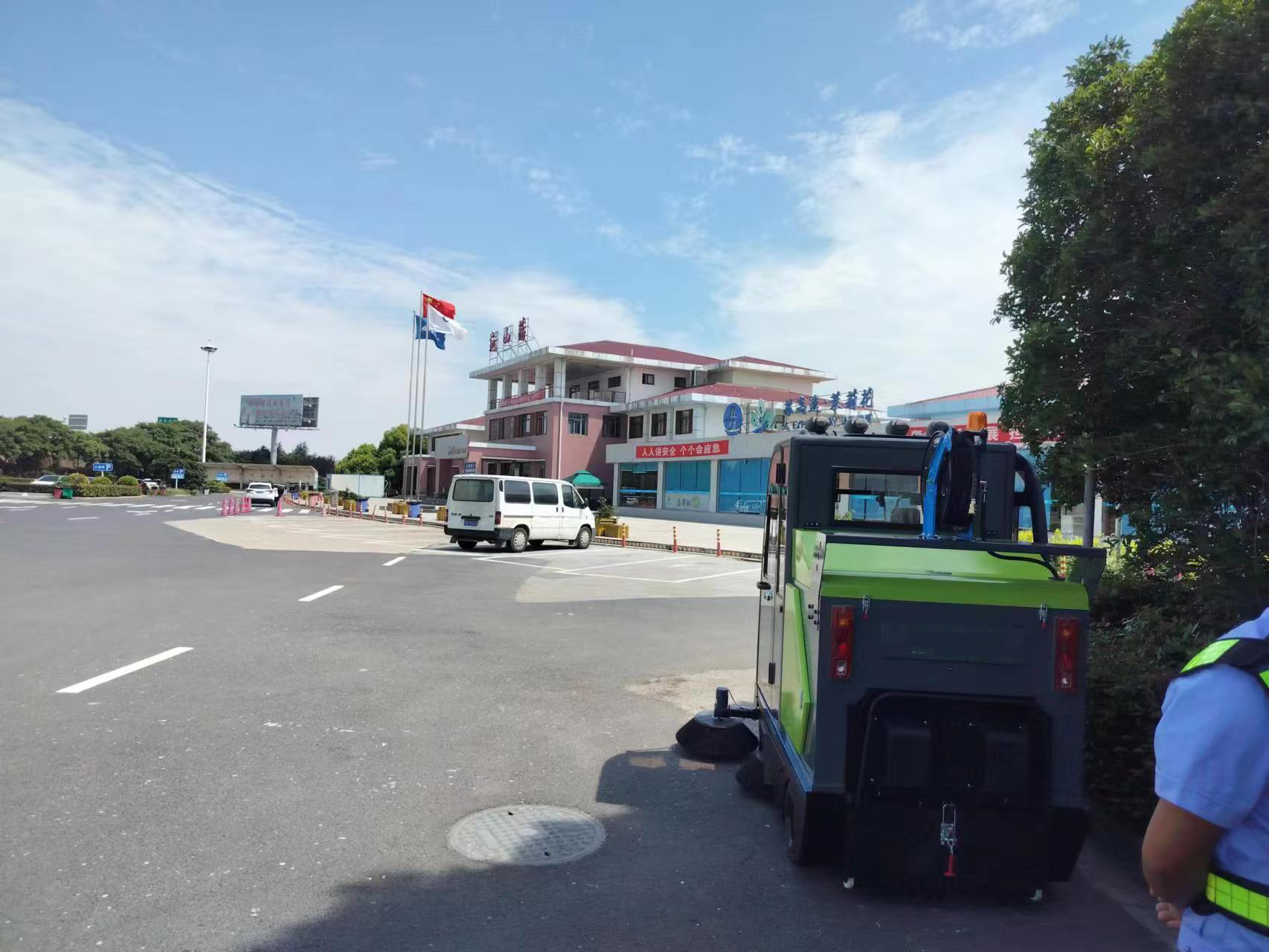 多樣化的道路清掃車，適應(yīng)多變天氣
