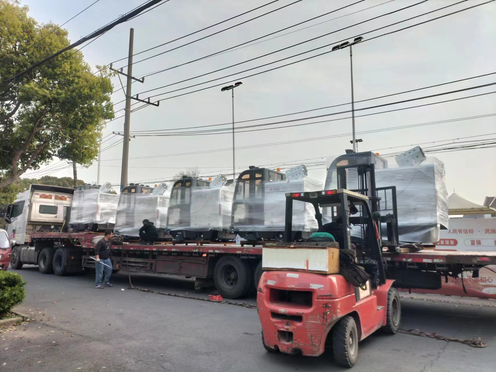 電動掃地車，改善空氣質量，節能環保