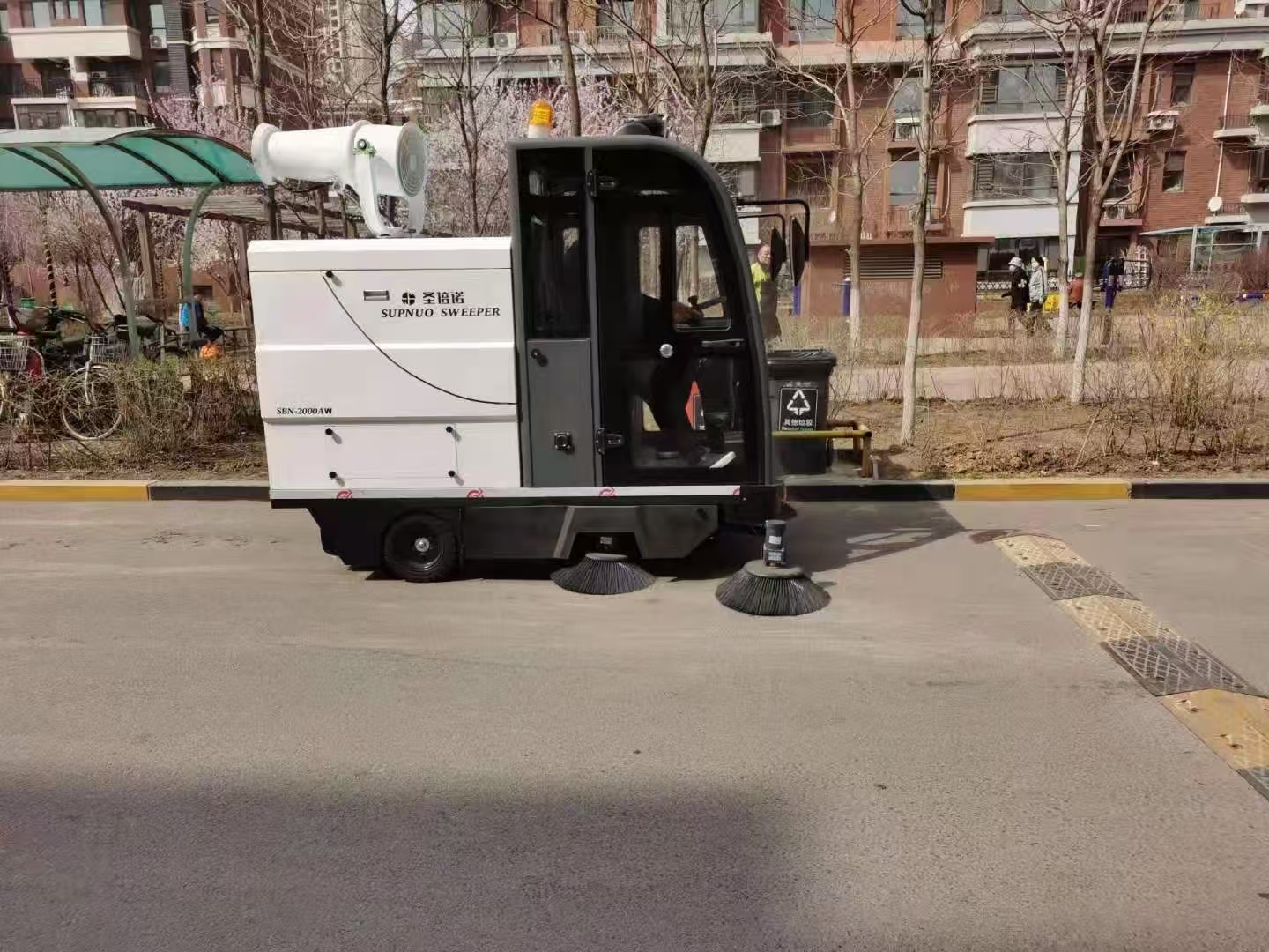 小區(qū)戶外清掃車：塑造物業(yè)新形象，降本增效的優(yōu)選